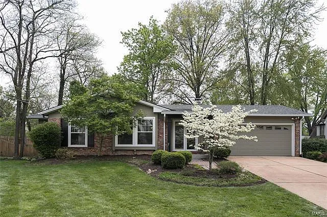 48 Forest Glen Ln photo 1