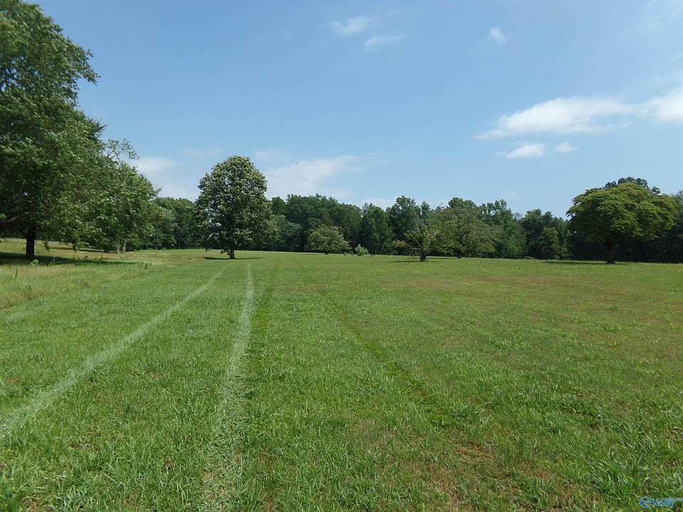 2nd image of 4 Forest Dr