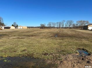 13727 Leisure Ln, Benton, IL 62812