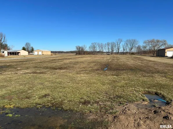 13727 Leisure Ln, Benton, IL 62812