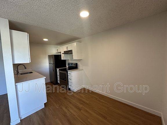 5th image of 1622 W 7th Ave #207