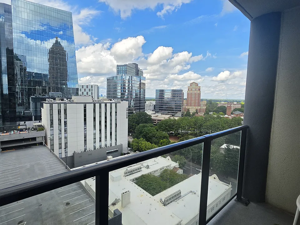 1280 W Peachtree St NW #2101