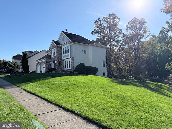 5th image of 438 Turtle Ln