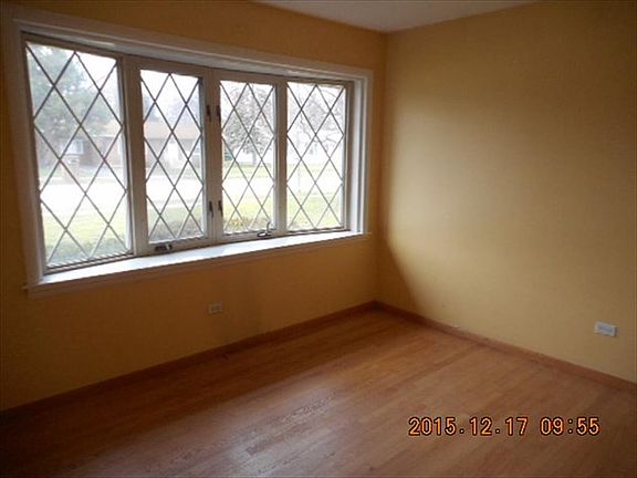 3rd image of 8817 S Melvina Ave