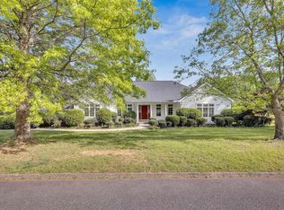 1 Sweetbriar Ct, Greer, SC 29650