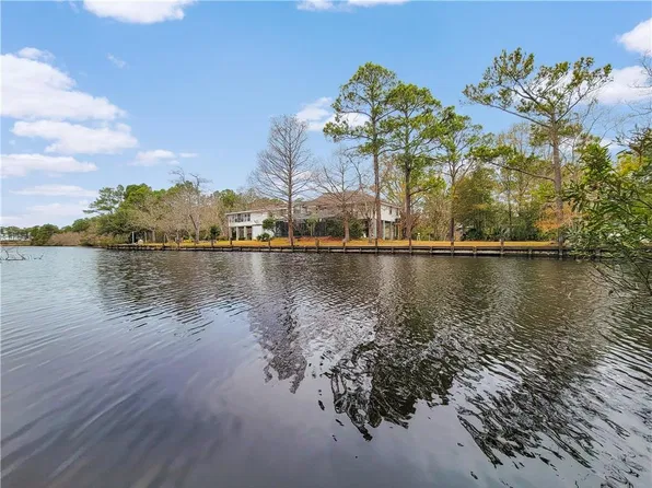 26429 Mildred Dr, Lacombe, LA 70445