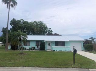 1991 SE West Dunbrooke Circle, Port St Lucie, FL 34952