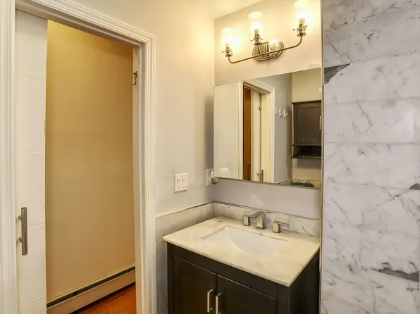 70 Park Avenue image 5 of 21