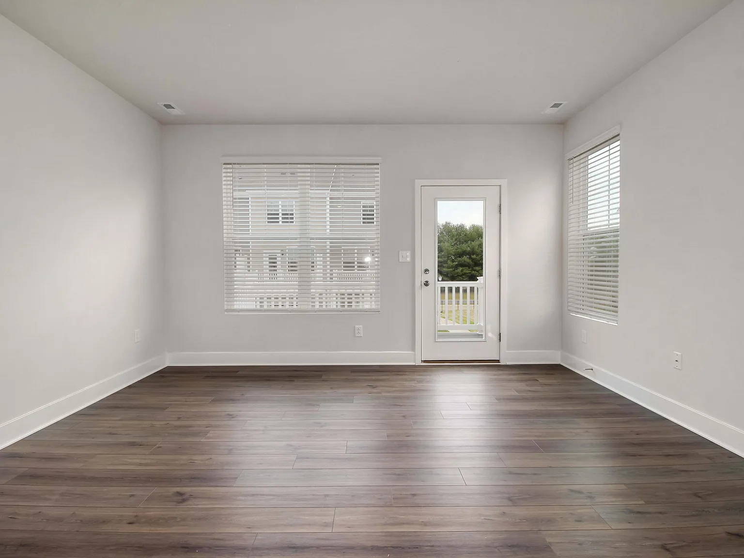 2 bed, 2.5 bath, 1495 sqft, $2,500 — Photo 4