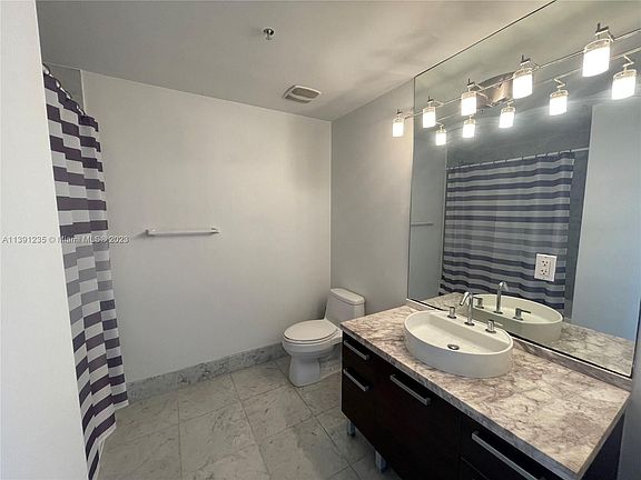 3rd image of 244 Biscayne Blvd APT 3505