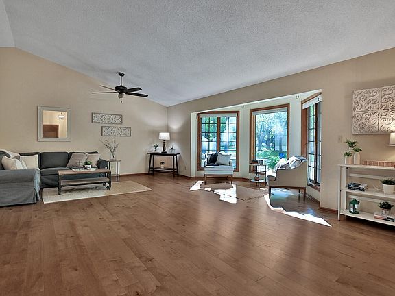 3rd image of 4132 Jay Ln