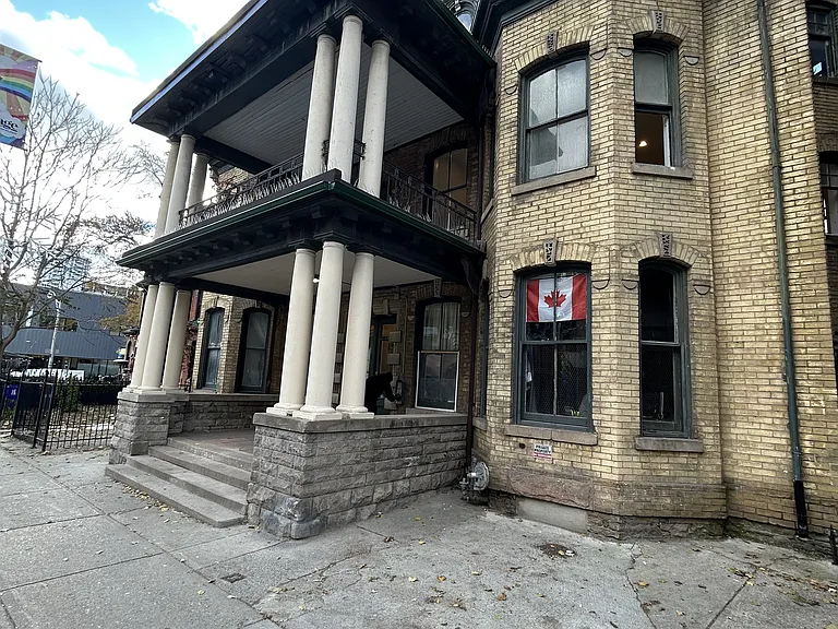 592 Church St #10 — Photo 22