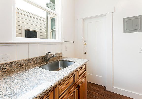 2nd image of 1167 Pine St #1D