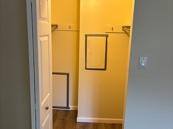4th image of 5200 Hilltop Dr APT V15