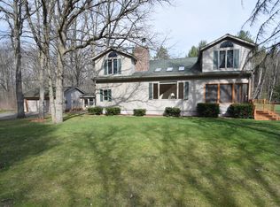 1726 N Neiner Rd, Sanford, MI 48657