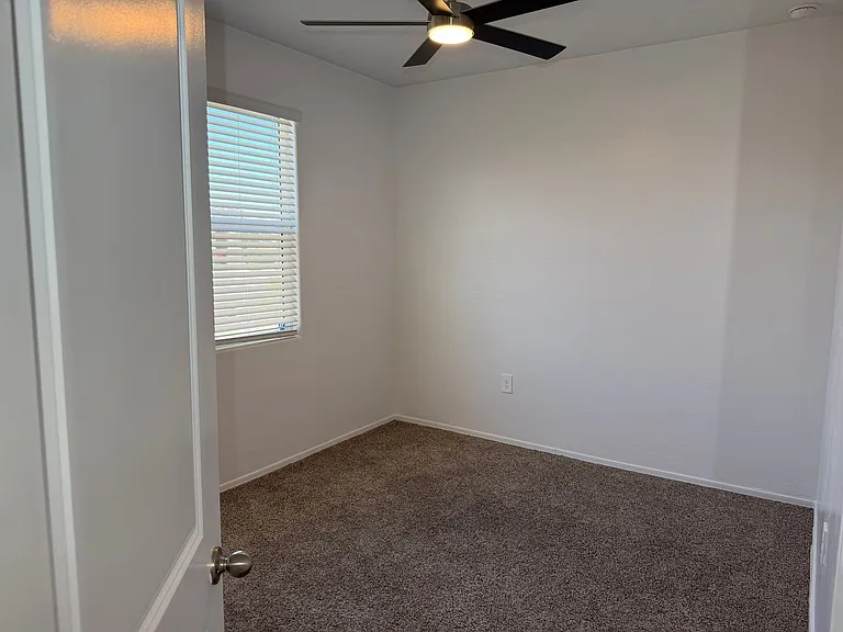 9427 E Alfalfa Dr — Photo 6