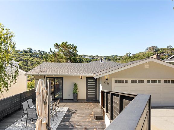 2nd image of 2722 Barclay Way