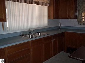 5th image of 1124 W Lake St