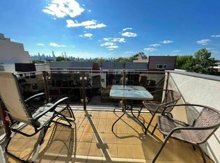 30-37 38th St #F4, Astoria, NY 11103