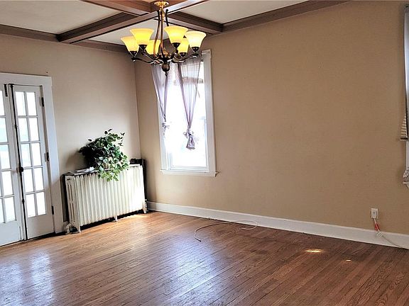 5th image of 7105 Woodrow Ave