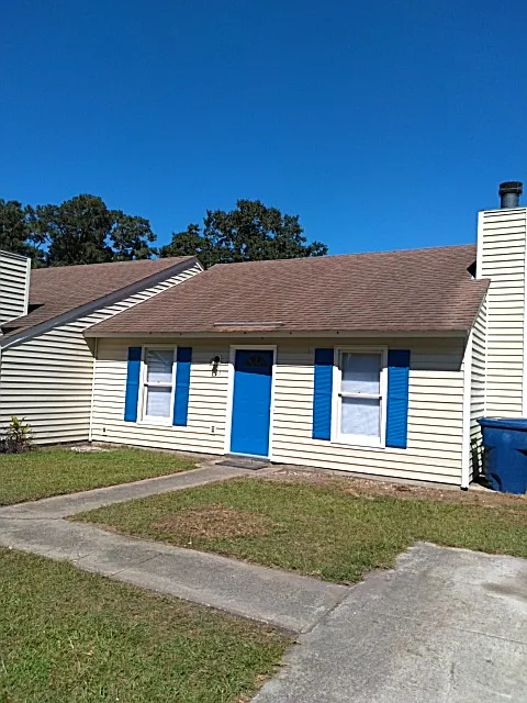 127 Twin Wood Dr