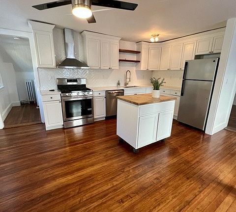 3rd image of 10 Archer Pl APT 2