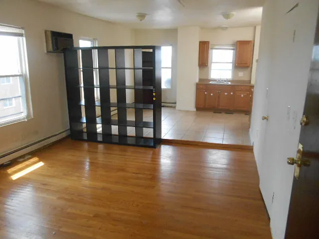 14 Arlington St #3 — Photo 1