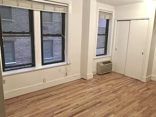 Rented by Avenues Real Estate | media 5