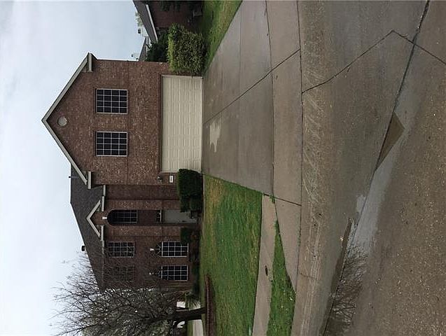 1st image of 2801 Cypress Point Dr