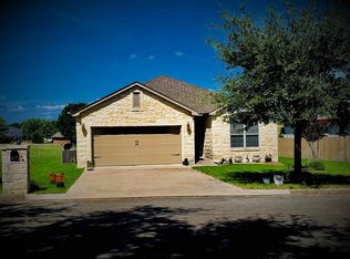 409 Spyglass St, Meadowlakes, TX 78654