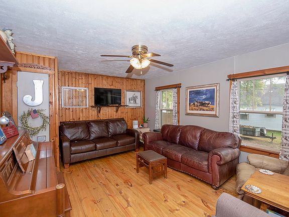 4th image of 302 N Calhoun Ave