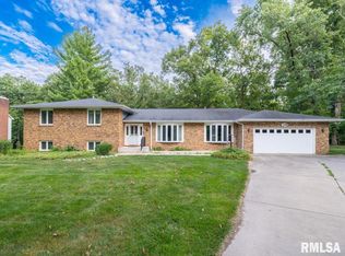 326 W Eagle Nest Rd, Dunlap, IL 61525