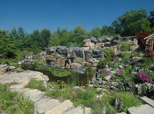 6 Lochinvar Dr, Saint Louis, MO 63131