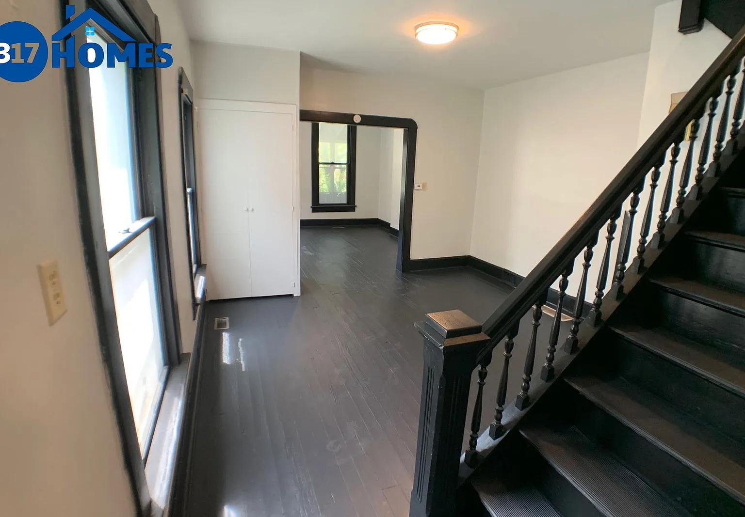 2 bed, 1.0 bath, $1,050 — Photo 3