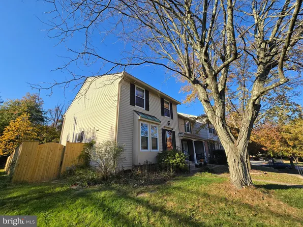 8001 Green Tree Ct, Elkridge, MD 21075