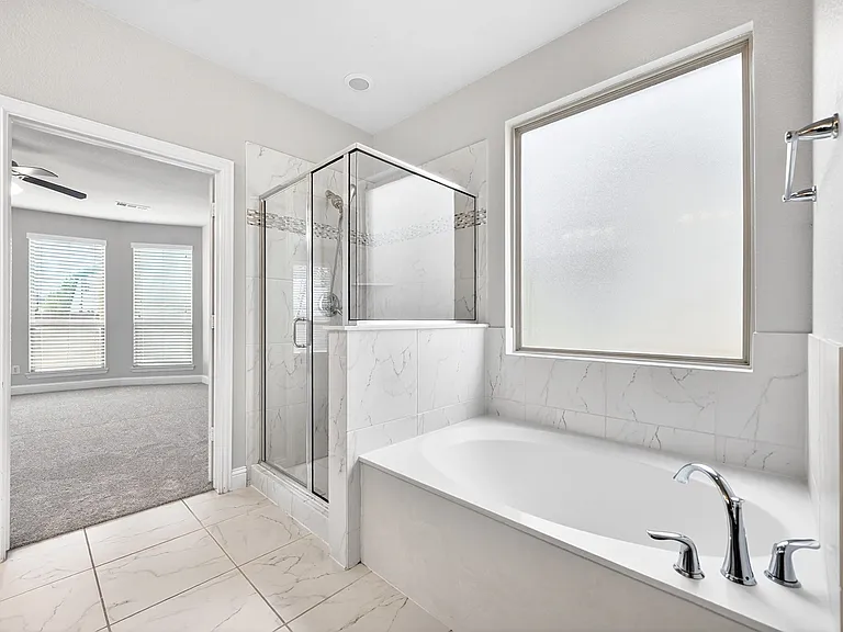 15608 Governors Island Way — Photo 31