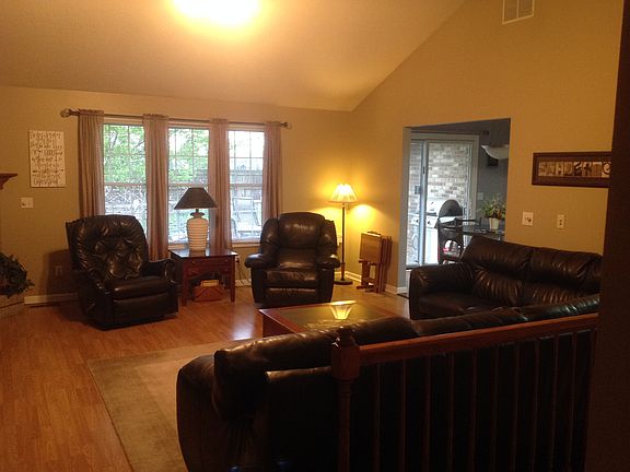 Vaulted ceiling/ great rm
