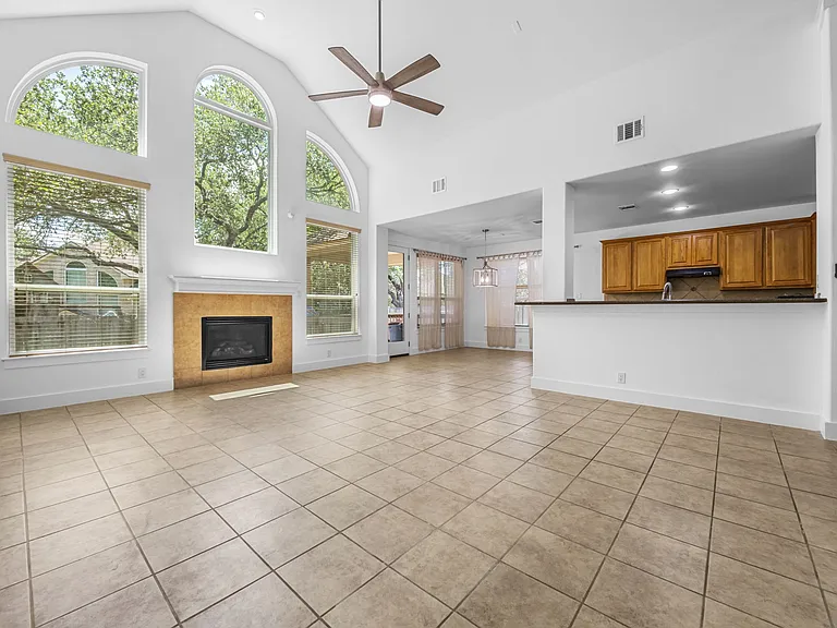 25314 Bunker Dr — Photo 4