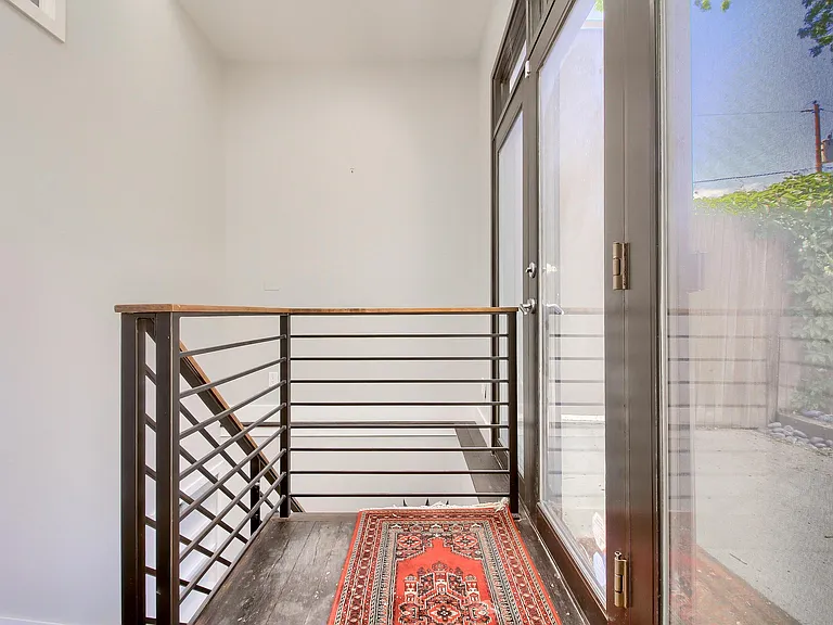 245 N Jackson St — Photo 24