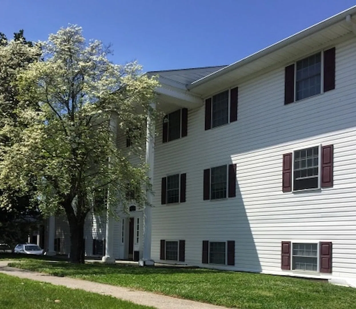 The Briarwood Apartments — Photo 1