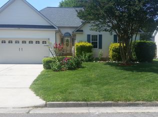 719 Fawn Lake Dr, Newport News, VA 23608