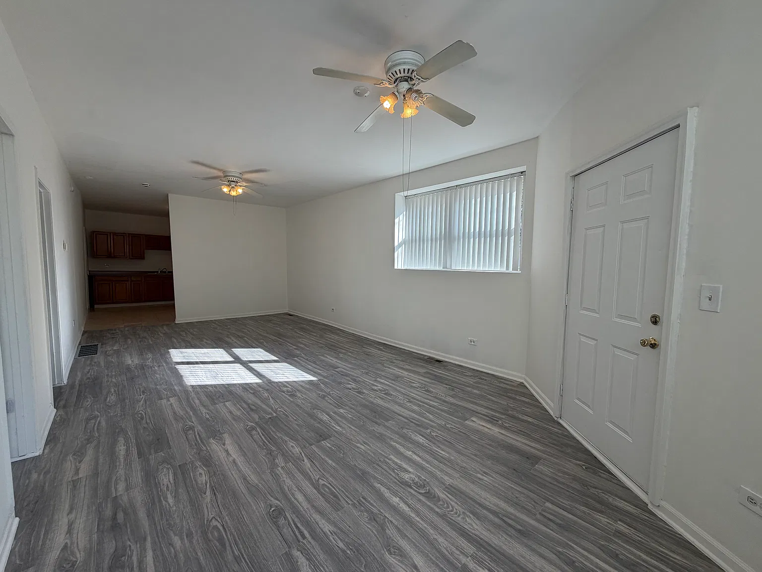 2 bed, 900 sqft, $1,450 — Photo 3