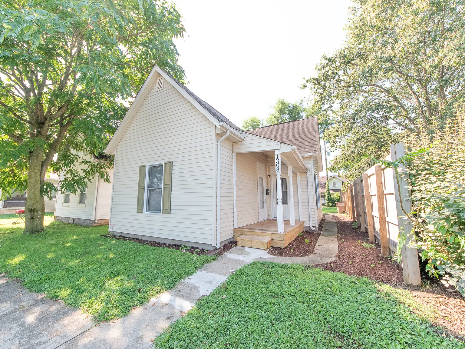 2 bed, 956 sqft, $1,450 — Photo 3