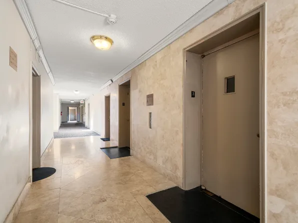 2337 Hudson Terrace image 16 of 23