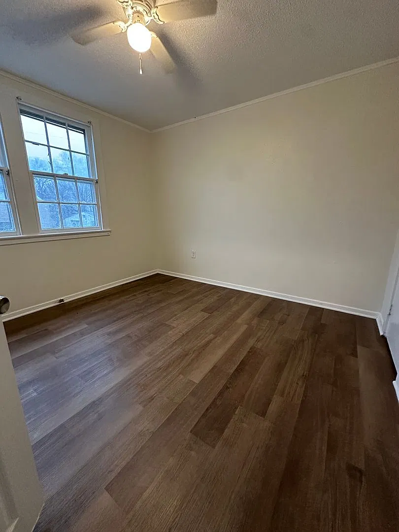 35 Riley Manor — Photo 3
