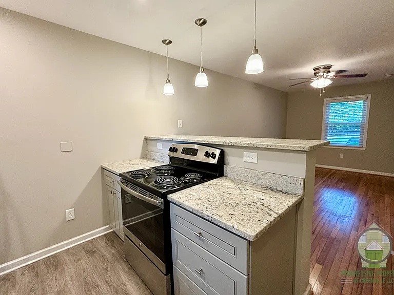 802 Hampton Ave #A — Photo 5