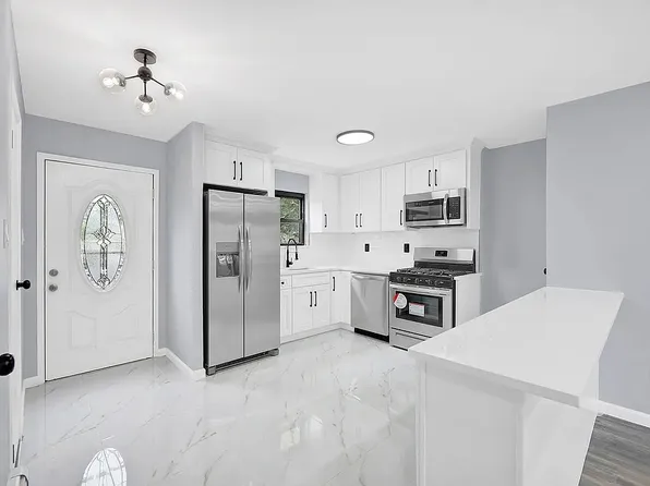 326 Berriman St, Brooklyn, NY 11208