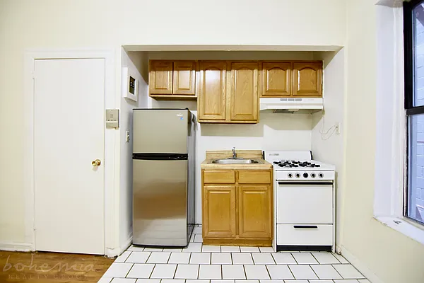 Rented by Bohemia Realty Group | media 6