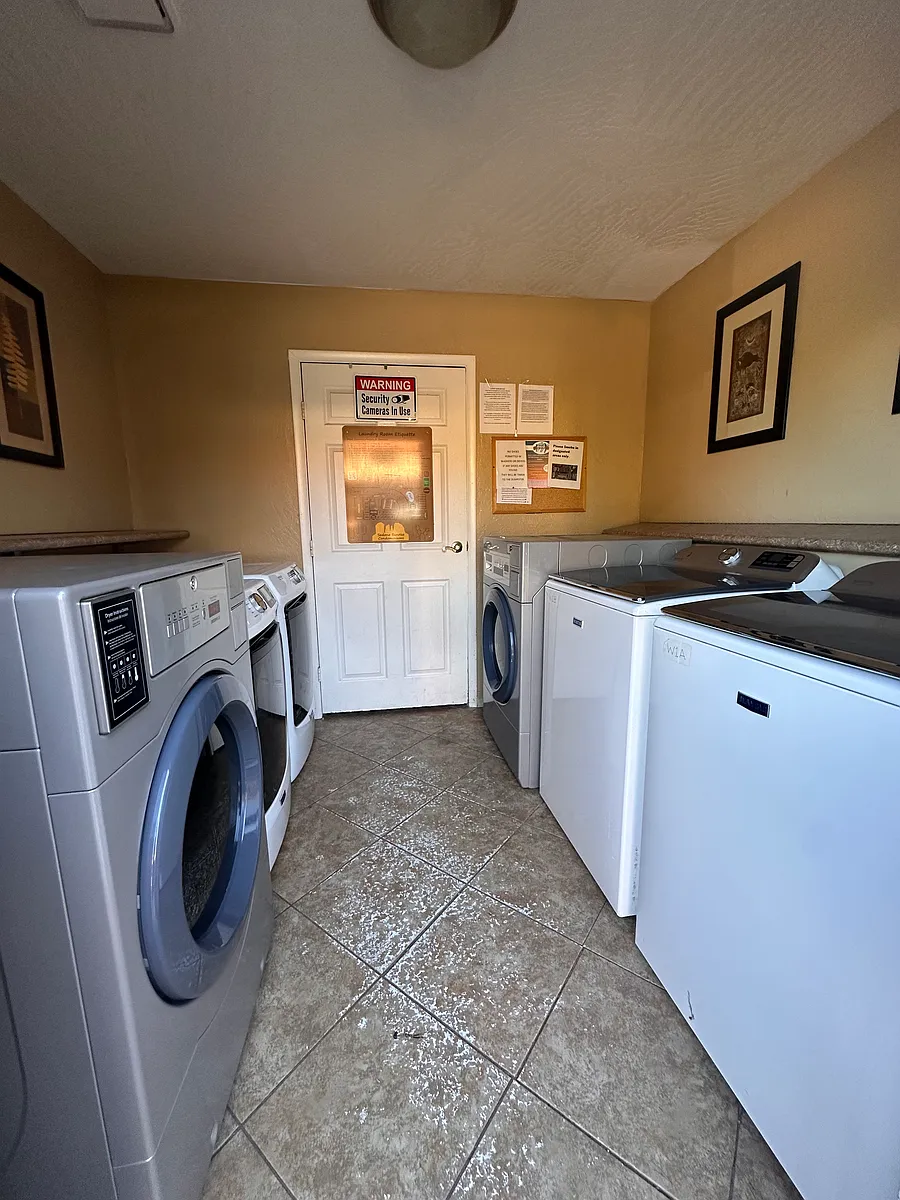 Building Photo - 115 E Cortez Dr #110