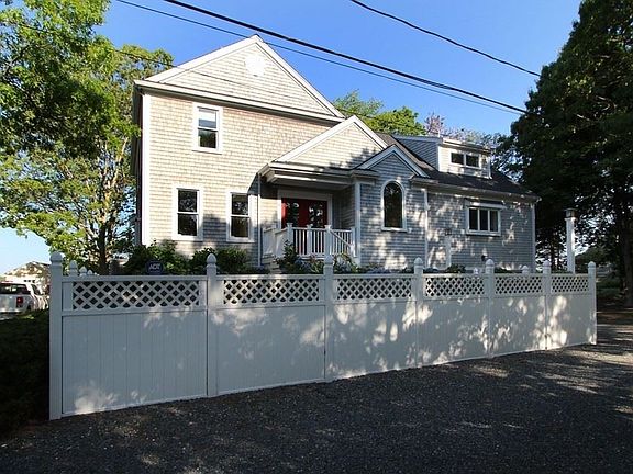 2nd image of 99 Monomoscoy Rd W
